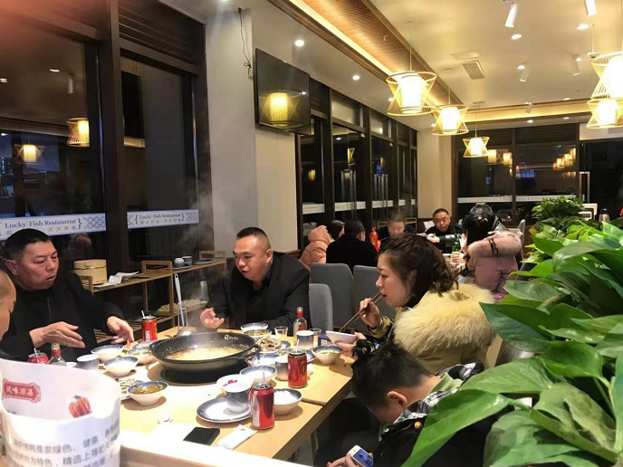 順?biāo)~館加盟費(fèi)用大概多少錢？